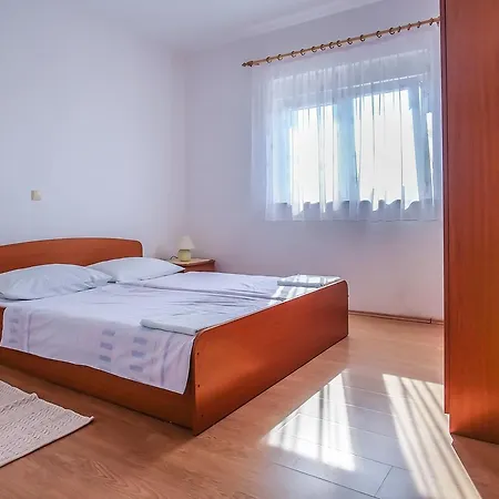 Jasmin Barbat na Rabu